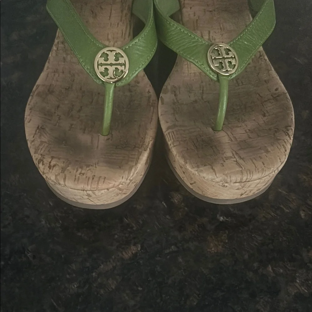 🌿Tory Burch Lime Green Cork Sandals🌿